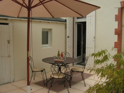 Appartement de M. Mens au Pouliguen, le salon de jardin_1