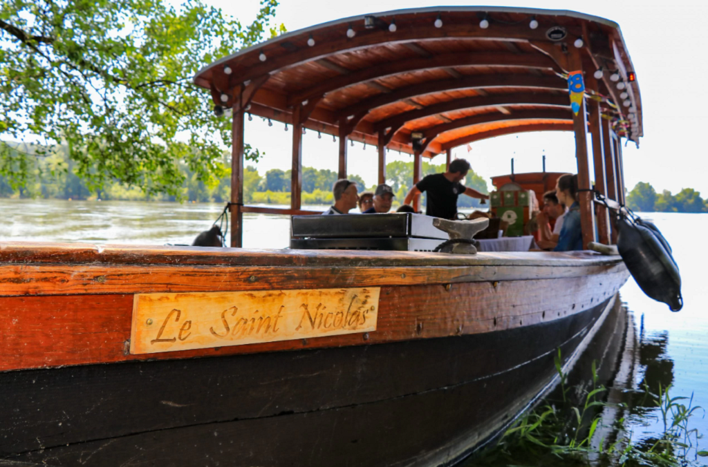 croisiere-casse-croute-sur-les-flots-detours-en-loire ©Laurence Jouis
