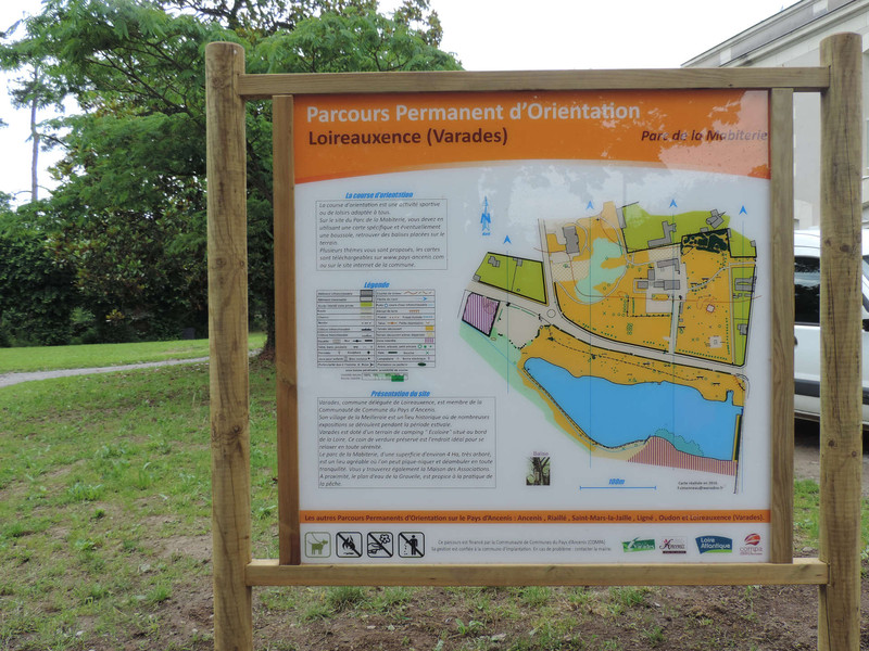 Panneau du parcours permanent d'orientation de Loireauxence
