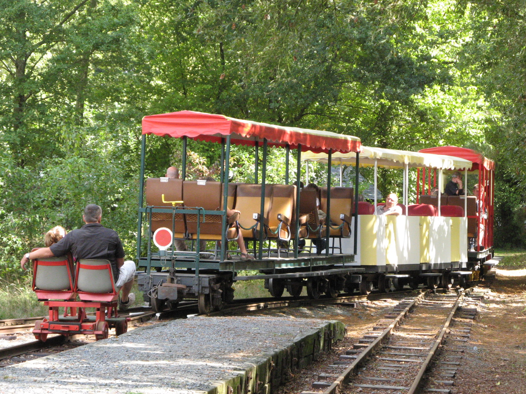 TREFFIEUX_Train-touristique