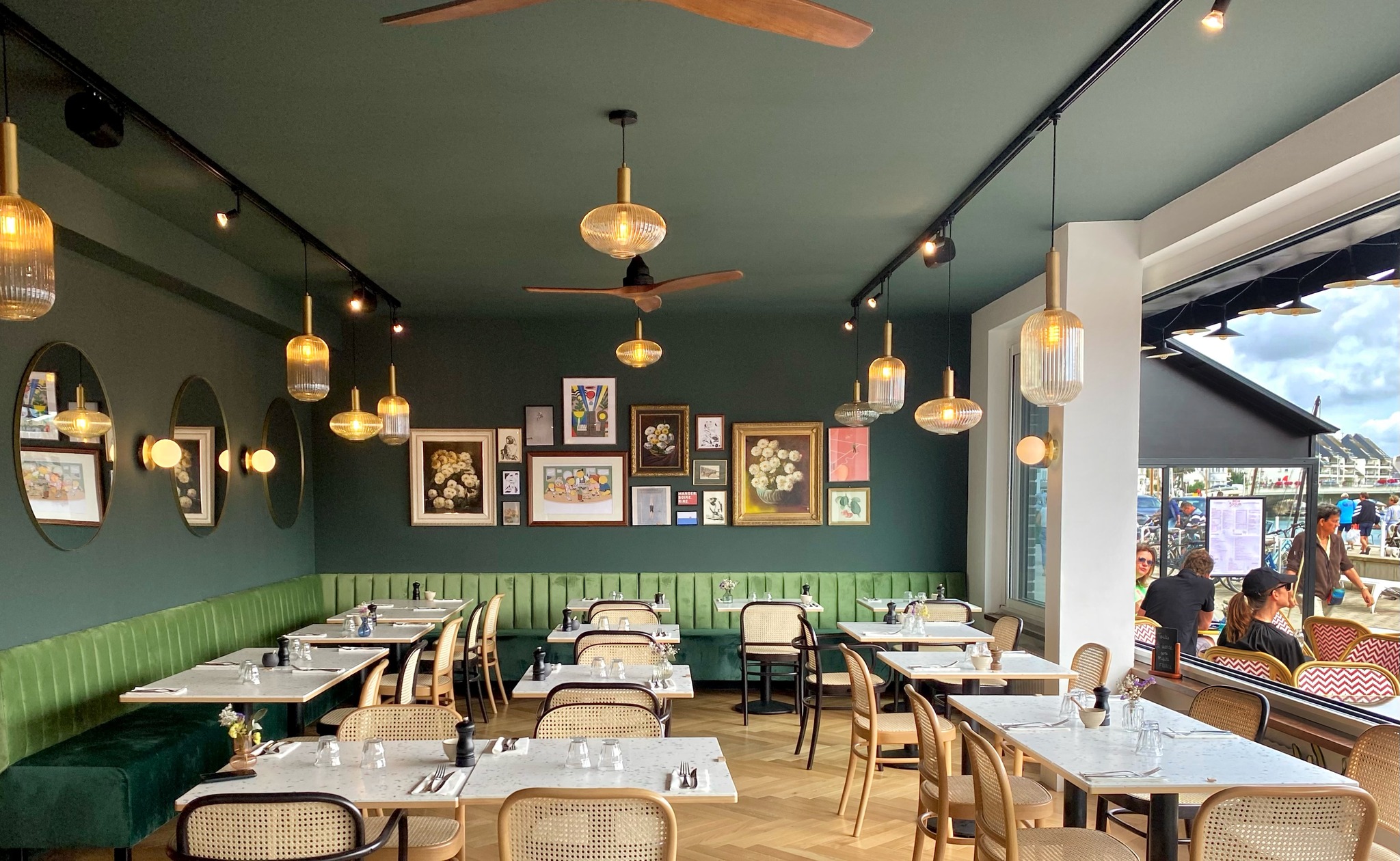 Restaurant BON JOUR_1