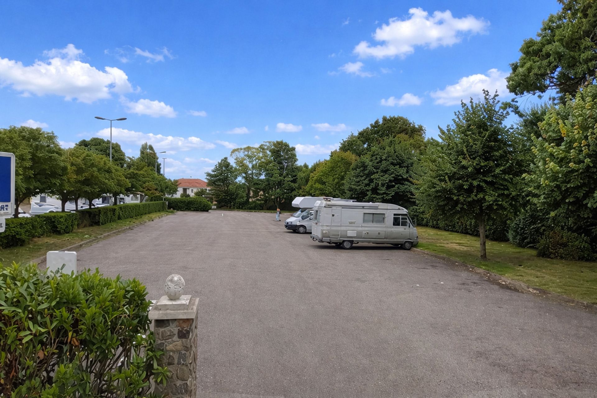 Aire de stationnement municipal _1