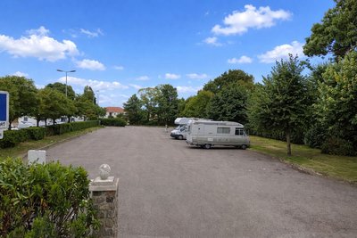 Aire de stationnement municipal _1