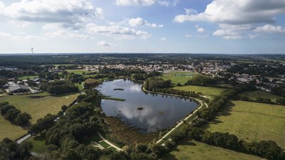 saintpereenretz-etanggrandfay-vuesaintpere-bd-ddufour-2021-7782_1